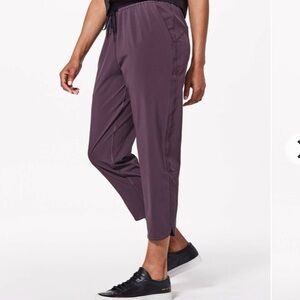 ❌SOLD❌LULULEMON Keep It Classic Crop *23"